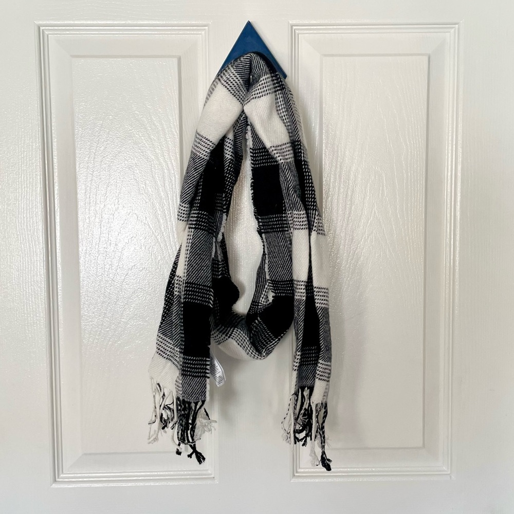 🌟NWOT🌟 Plaid Scarf